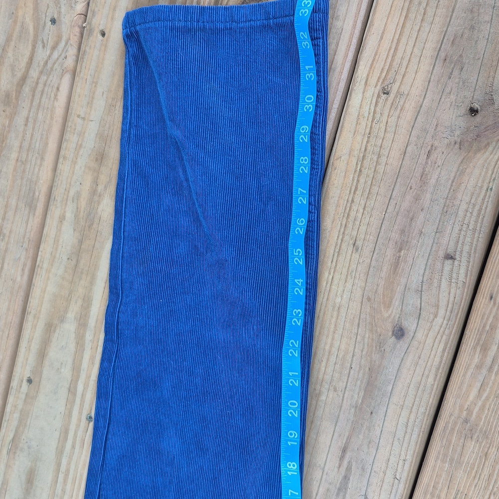 Navy Blue Levi Jeans - Picture 7 of 8